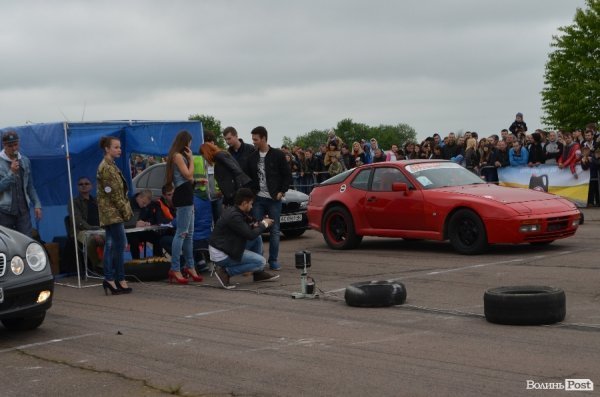 Під Луцьком визначили переможця з дрег-рейсінгу. ФОТО