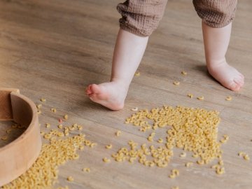 Як вибрати підлогу для оселі, де мешкають маленькі діти: 3 типи безпечного покриття*