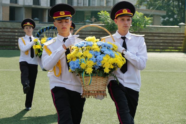 У волинський військовий ліцей вступили 140 дівчат. ФОТО