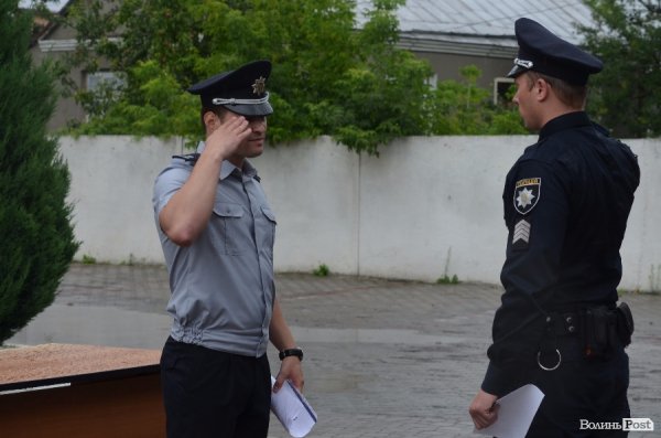 У Луцьку поліцейські отримали нові погони і звання. ФОТО