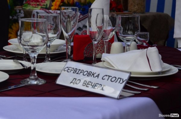 ПТУ Волині презентують: одяг, їжа, меблі та навіть мангал. ФОТО 