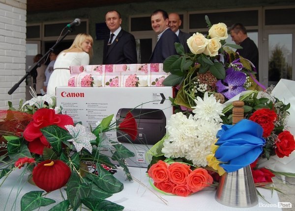 Луцькі депутати Яручик і Ткачук вітали першачків із Днем знань. ФОТО*