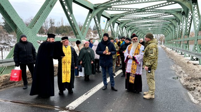 На Волині на кордоні зустріли Вифлеємський вогонь миру