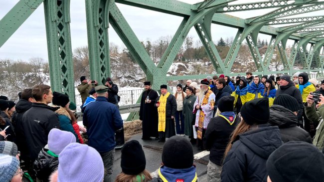 На Волині на кордоні зустріли Вифлеємський вогонь миру