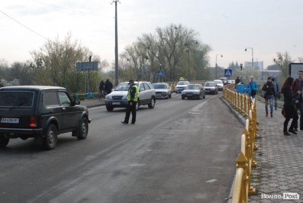 Через аварію на набережній - утруднений рух транспорту