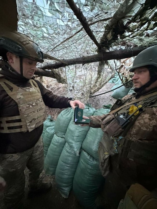 Бійців луцького батальйону нагородили на передовій 