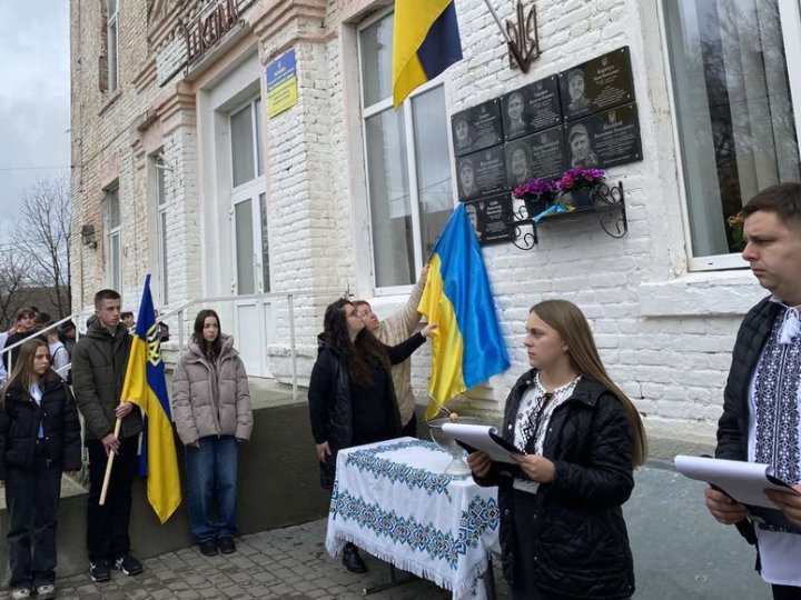 На Волині відкрили меморіальну дошку в пам'ять про полеглого 53-річного воїна