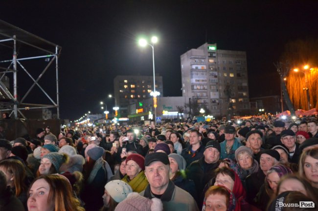 Повстанські пісні, зізнання в любові і до чого тут ва(Зе)лін: як на Волинь Порошенко приїздив. ФОТОРЕПОРТАЖ