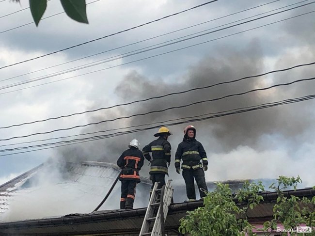 У Рожищі – масштабна пожежа. ФОТО. ВІДЕО