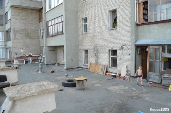 Лучани бояться, що їхні будинки зруйнує будівництво по-сусідству. ФОТО