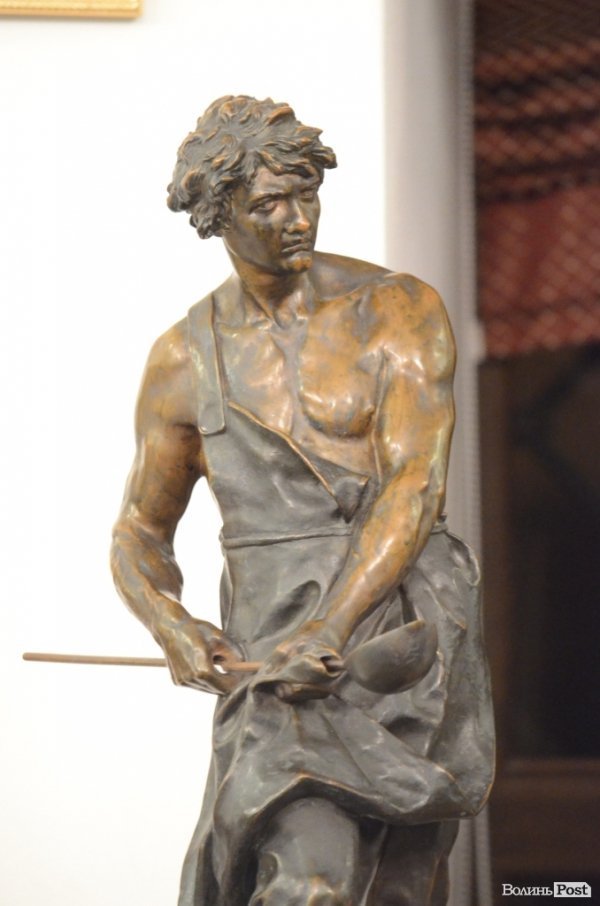 У Луцьку продавали ікони на потреби вояків АТО. ФОТО