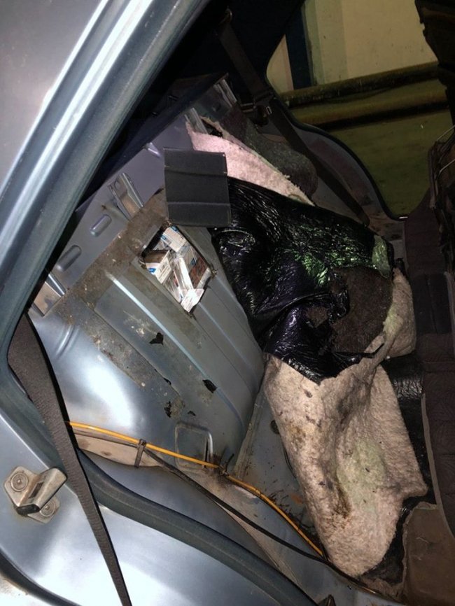 На Волині білорус позбувся автівки через контрабандне куриво. ФОТО