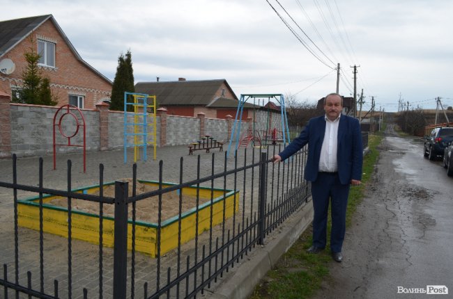 Світло на кожну вулицю: у сільраді під Луцьком встановили вуличні ліхтарі. ФОТО