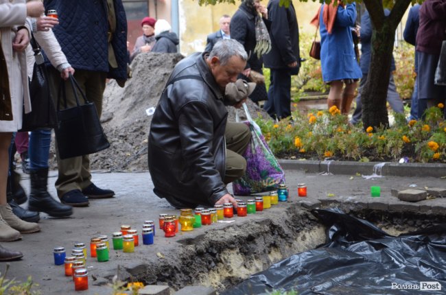 «Їхні душі нарешті знайшли спокій», - у Луцьку перепоховали рештки розстріляних в'язнів