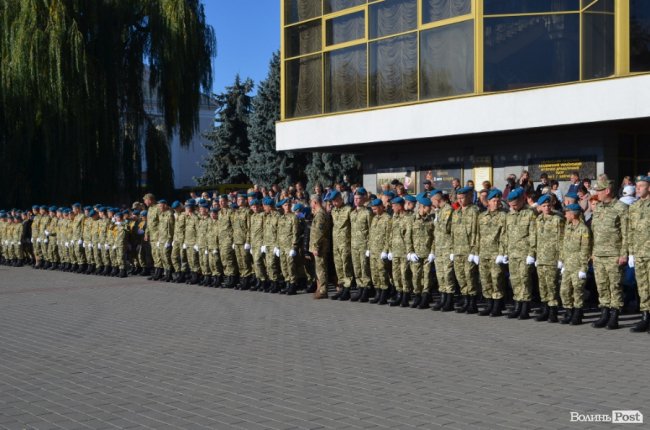 «Нам є що захищати»: урочиста посвята ліцеїстів у Луцьку.  ФОТО