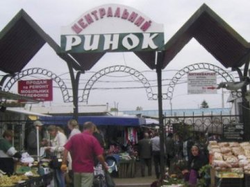 Луцькі ринки: яка вартість оренди місця на базарі. ВІДЕО