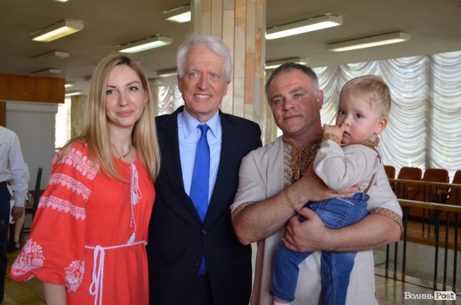 Об’єднані добром: перший молитовний сніданок Волині зібрав і друзів, і опонентів. ФОТО