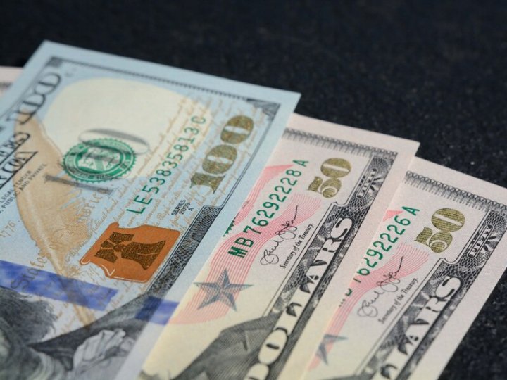 Скільки коштуватиме долар: прогноз на тиждень від експерта