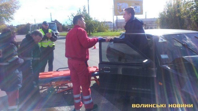 У Луцьку зіткнулися дві автівки: винуватець намагався втекти. ФОТО