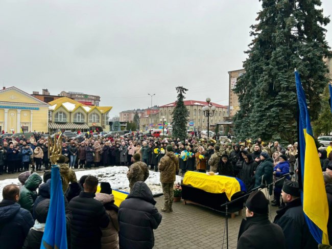 У Ковелі попрощалися з двома Героями Вячеславом Тимченком та Назарієм Бодняком