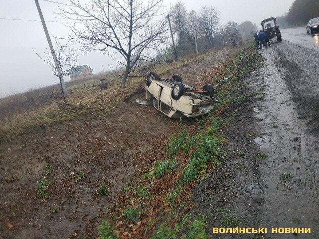 У селі поблизу Луцька зіткнулися дві автівки. ФОТО