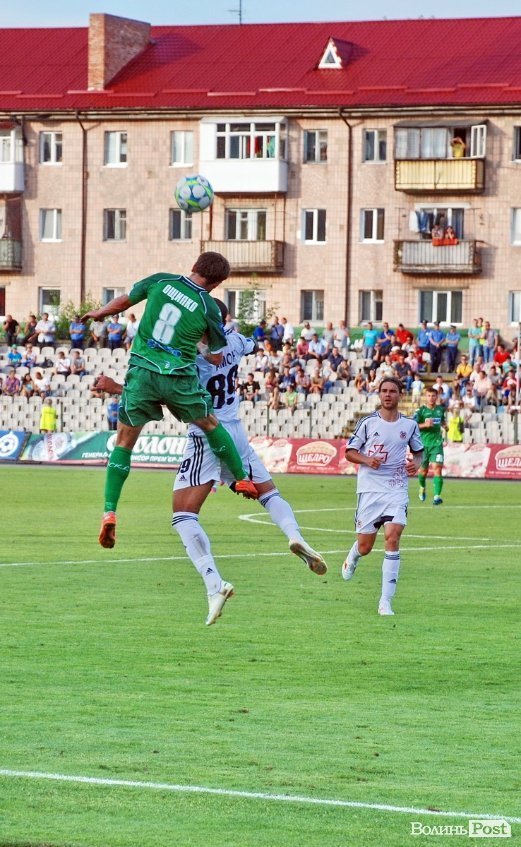 «Волинь» - «Карпати»:  історія однієї нічиєї в фото