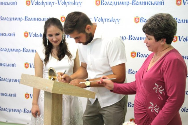 У Володимирі-Волинському перша пара одружилася «за добу»