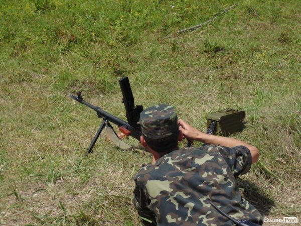 Волинським посадовцям показали солдатське життя. ФОТО