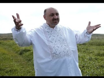 Волинський священник знявся у кліпі. ВІДЕО
