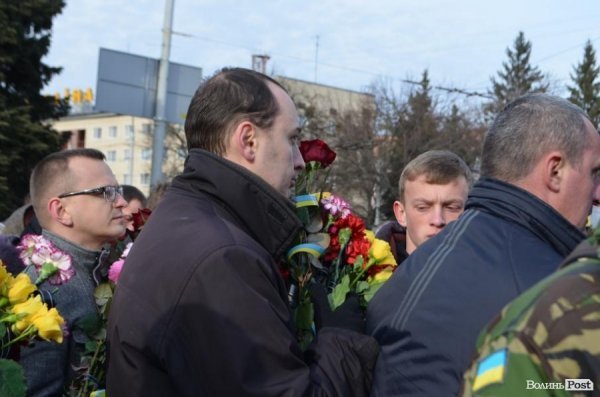 Лучани провели в останню путь бійця, що загинув під Іловайськом. ФОТО
