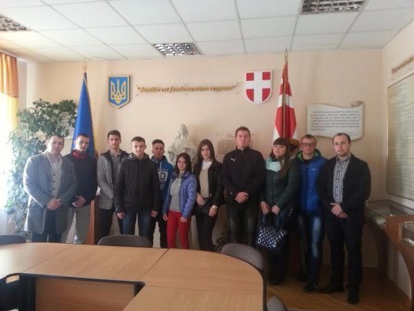 Студенти та викладачі Академії рекреаційних технологій і права відвідали Апеляційний суд. ФОТО 