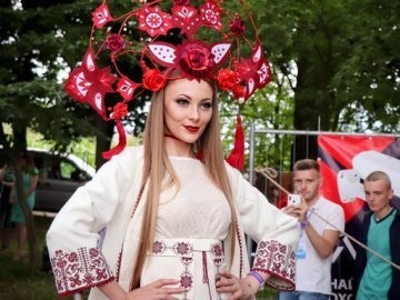 В місті на Волині провели унікальний етнопоказ українських дизайнерів. ФОТО