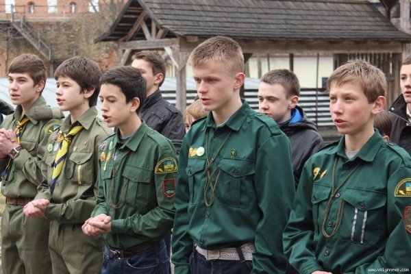 У Луцькому замку святкували 101-річчя «Пласту». ФОТО