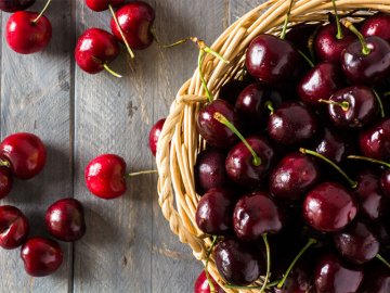 Користь черешні: 6 причин, чому варто частіше їсти цю ягоду