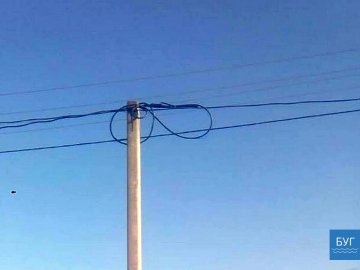 Уздовж траси на Волині вже втретє вкрали телефонний кабель