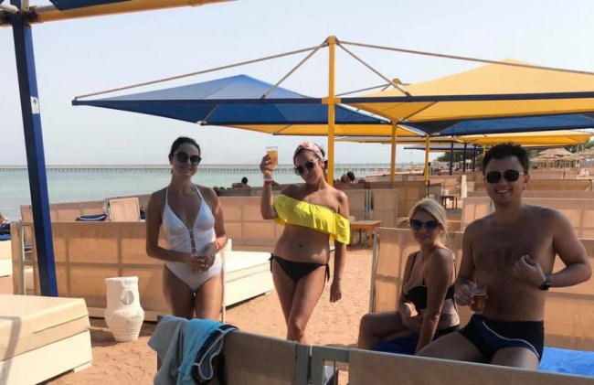 Луцька телеведуча поділилася спекотними фото з екзотичного відпочинку