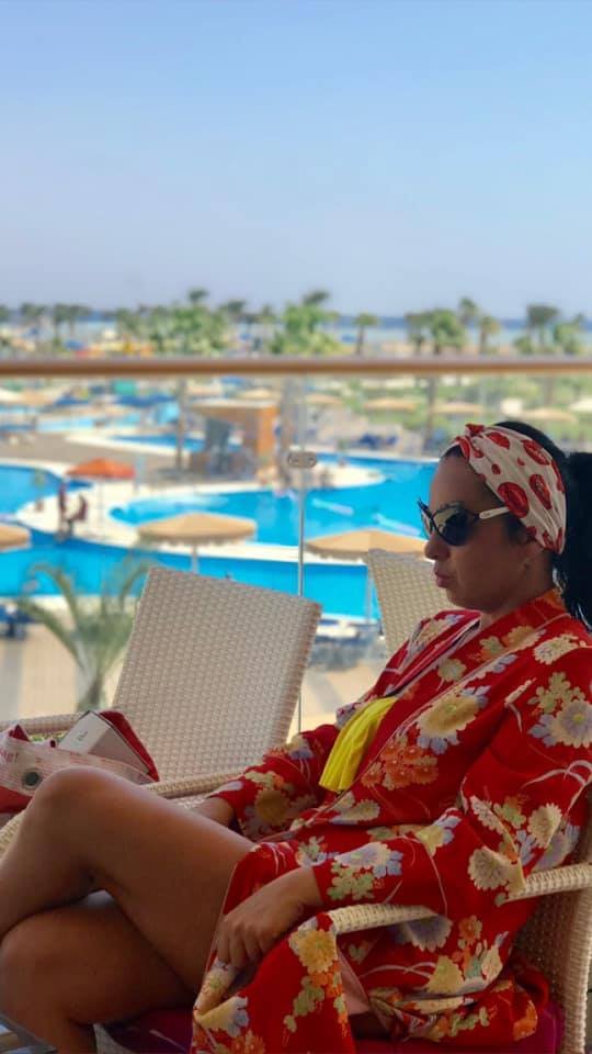 Луцька телеведуча поділилася спекотними фото з екзотичного відпочинку