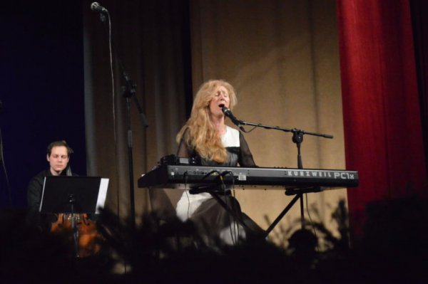 Філософія життя у концерті від «Сестер Тельнюк» 