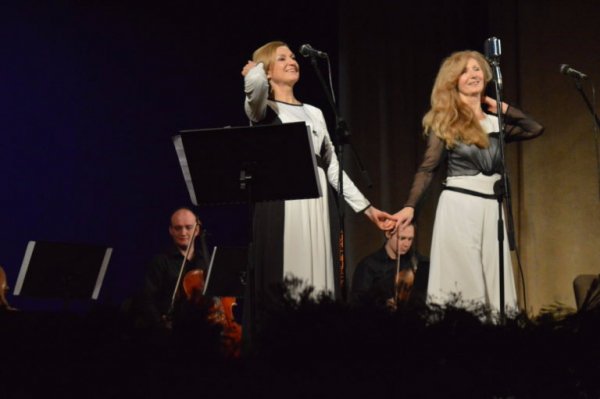 Філософія життя у концерті від «Сестер Тельнюк» 