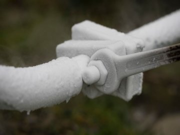 Як компанія «ЕлектроДруг» допоможе вберегти труби від перемерзання взимку?*