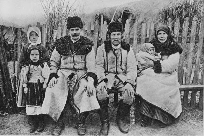 Волинька родина.