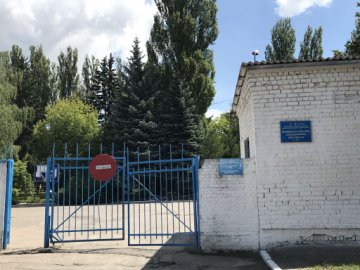 Чоловіка, який втік з психлікарні у Липинах, досі не знайшли