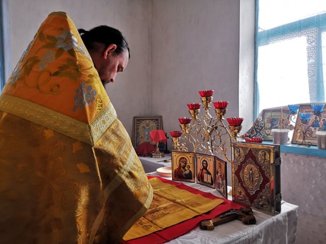 В селі на Волині парафіяни Московського патріархату моляться у старій хатині