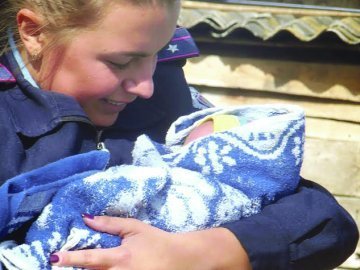 На Волині у горе-батьків забрали вісьмох дітей