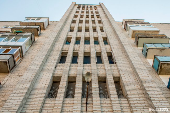 «Хто живе на ЛПЗ, тому у житті везе»: день на луцькому районі контрастів. ФОТО