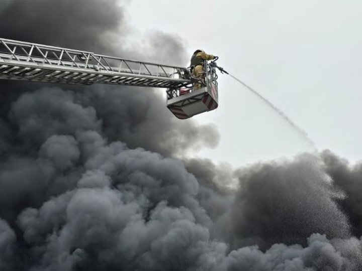 На Львівщині - перевищення рівня оксиду вуглецю після російського обстрілу