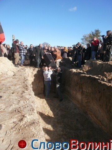 Під Рожищем перепоховали жертв Волинської трагедії. ФОТО