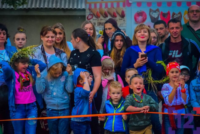Плетіння вінків та показове годування тварин: як минула ніч у луцькому зоопарку. ФОТО