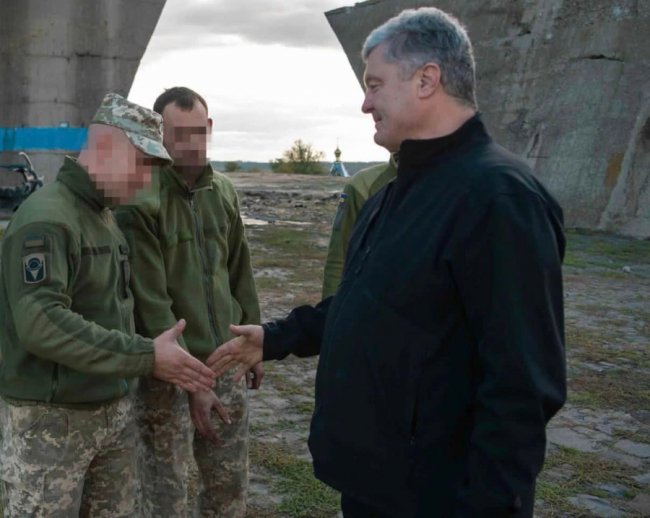 Порошенко передав воїнам волинської бригади цінне обладнання 