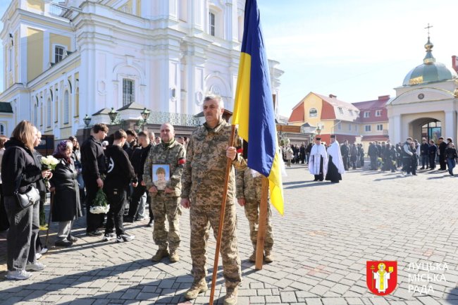 У Луцьку попрощалися з 19-річним Героєм Денисом Бойченком